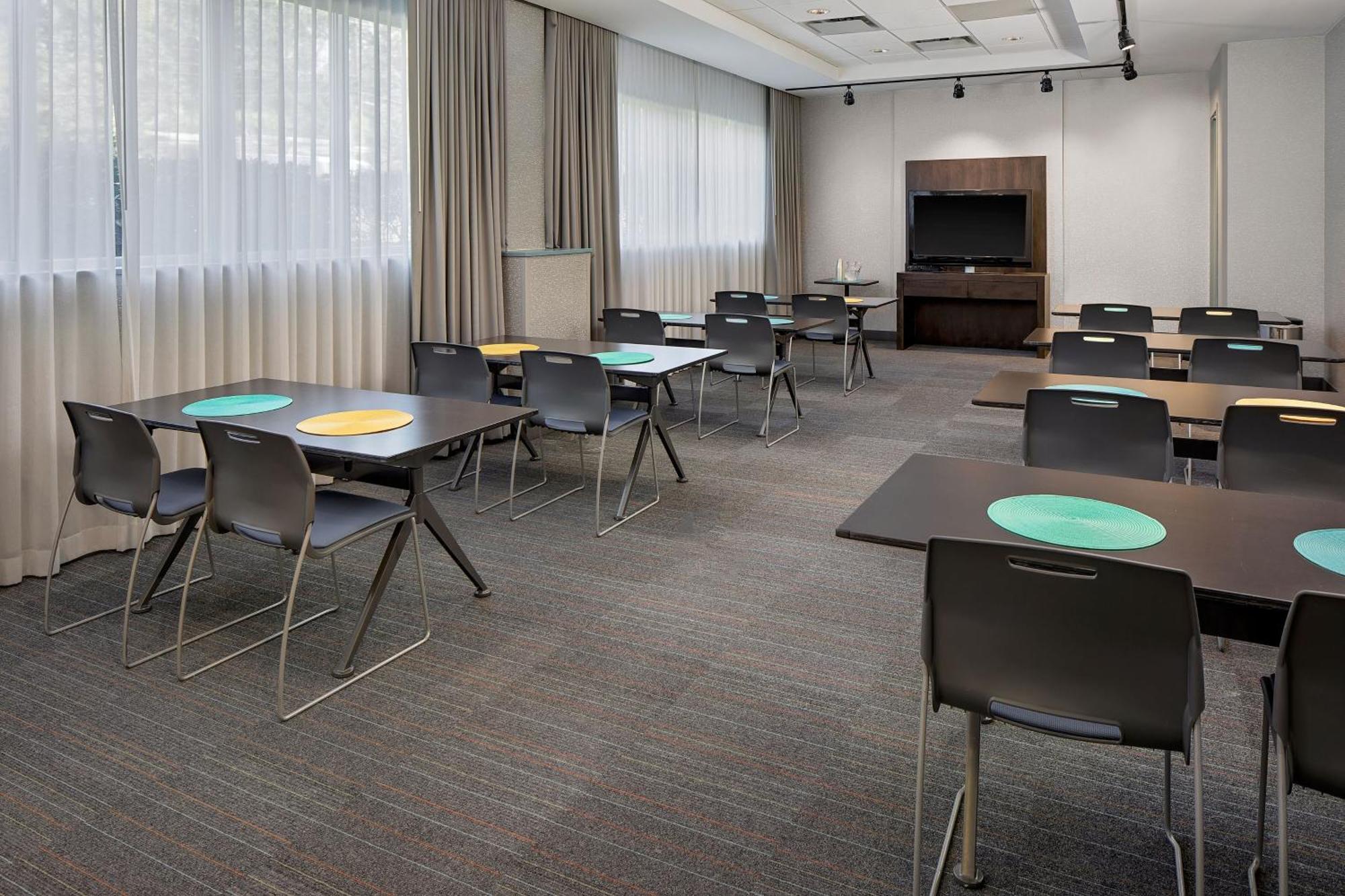 Hotel Aloft Chapel Hill Esterno foto