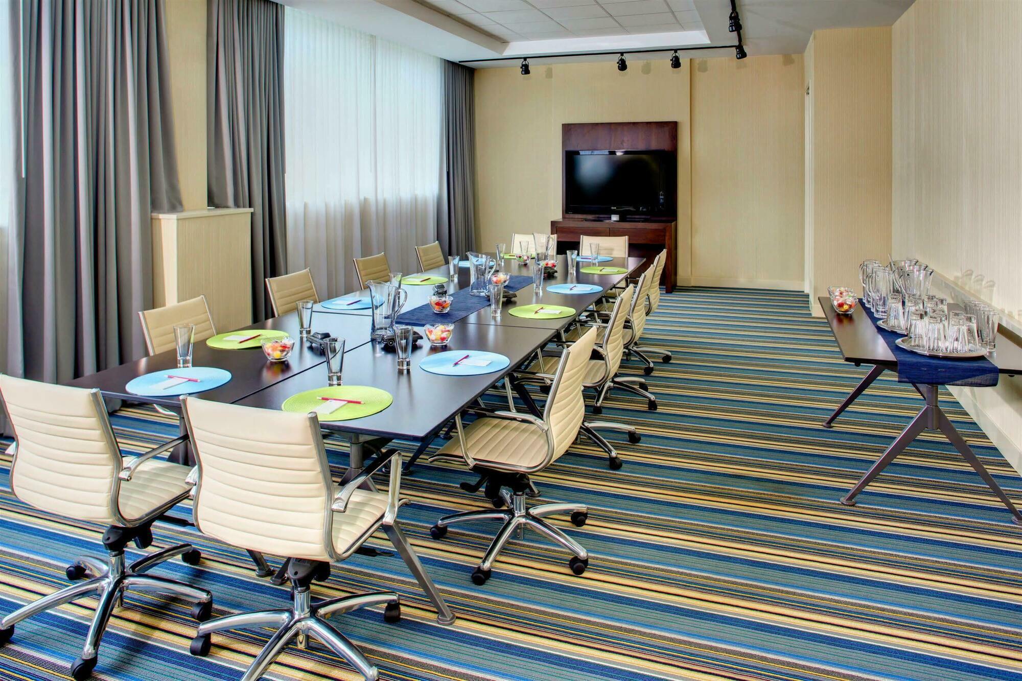 Hotel Aloft Chapel Hill Esterno foto